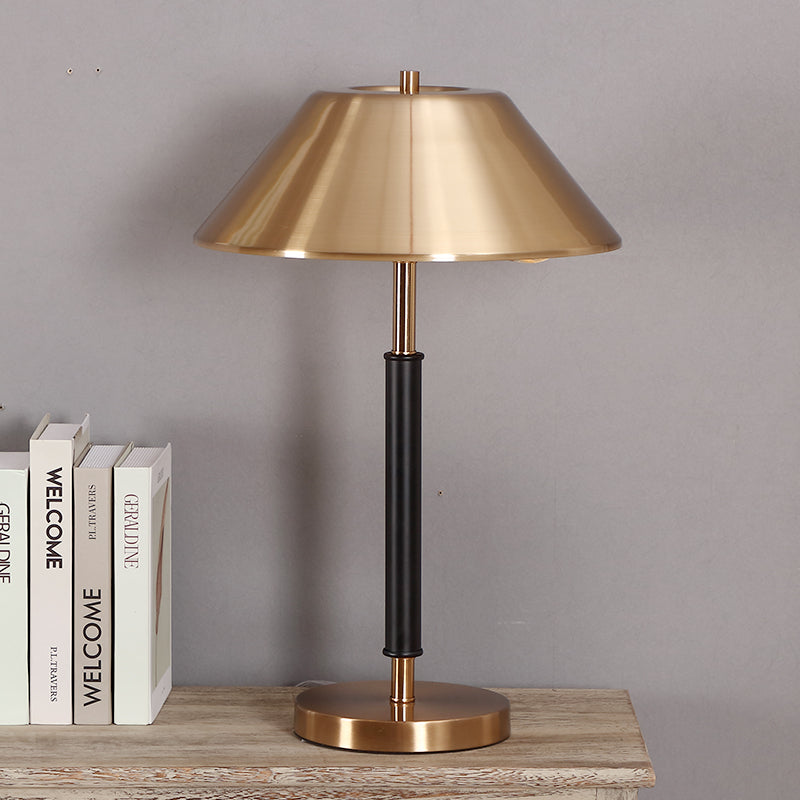 Cheap Black Gold Luxury Table Lamp Export Hot Sell Hotel Bedroom Bedside Standing Desk Lamp Home Decor Nordic Modern Table Lamps