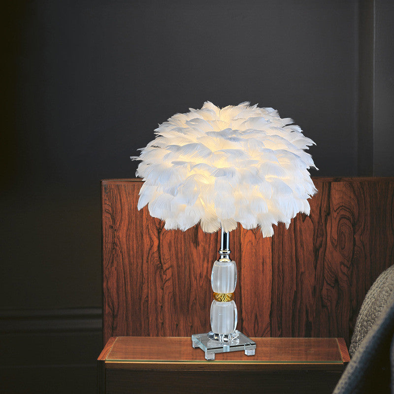 Modern Feather Table Lamp Creative Personality Living Room Table Lamp Simple Modern Bedroom Bedside Lamp