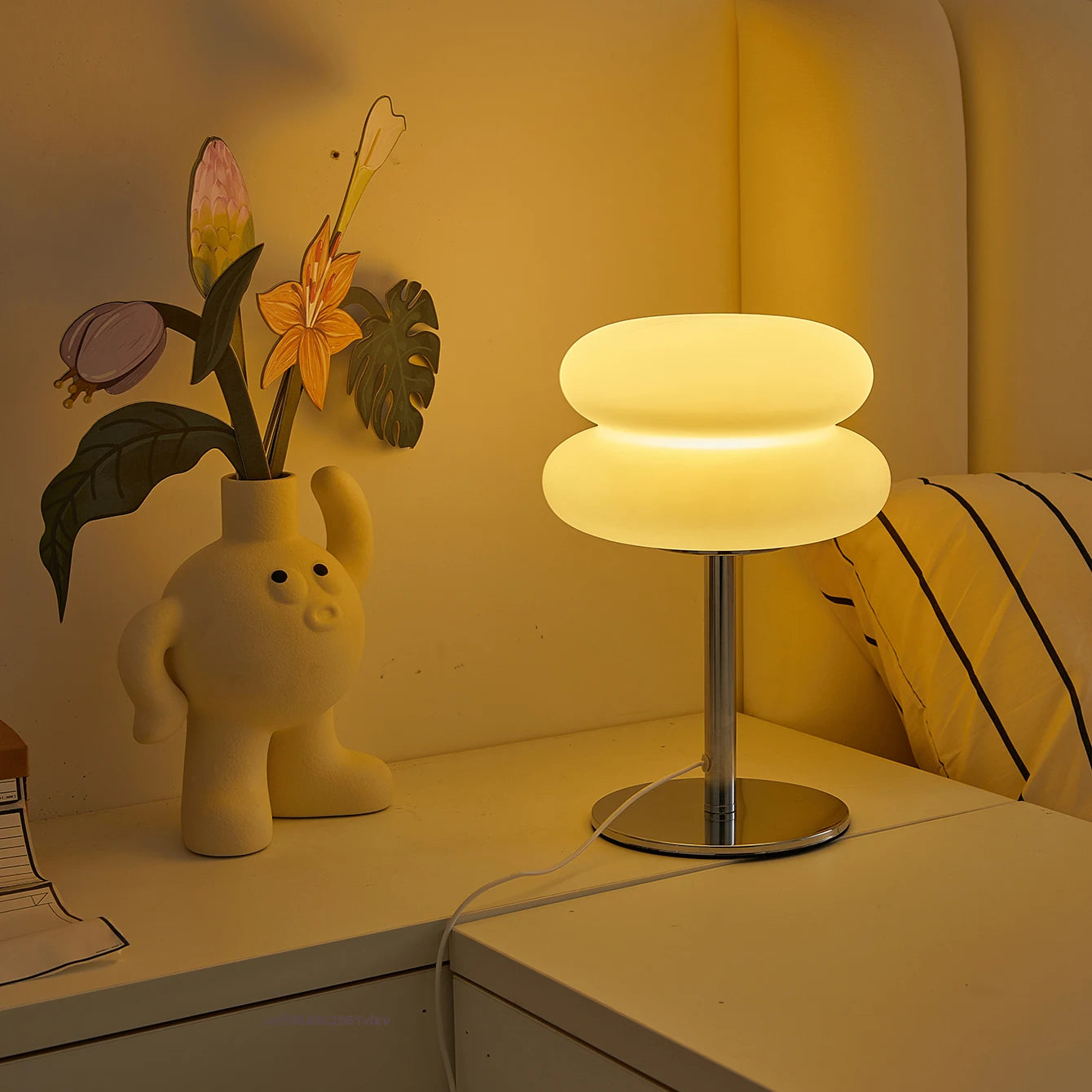 Bauhaus Retro Table Lamp Plastic Lamps Bedroom Bedside Living Room Nordic Mushroom Lamp 9-Level Brightness Dimming Ambient Light